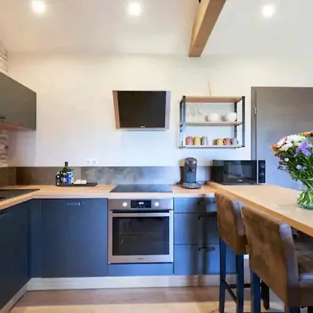 Apartment Loft Neuf Avec Bain Jacuzzi Et Terrasse *