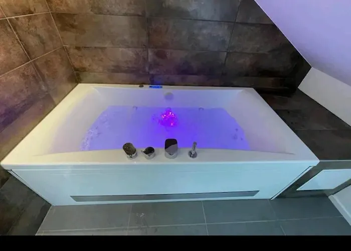 Loft Neuf Avec Bain Jacuzzi Et Terrasse 公寓